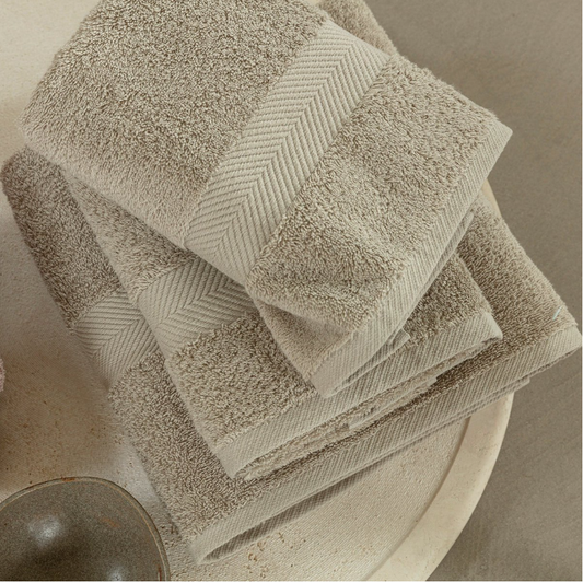 Royal Touch LUX beige - 630 g/m² - handdoek met lage twist